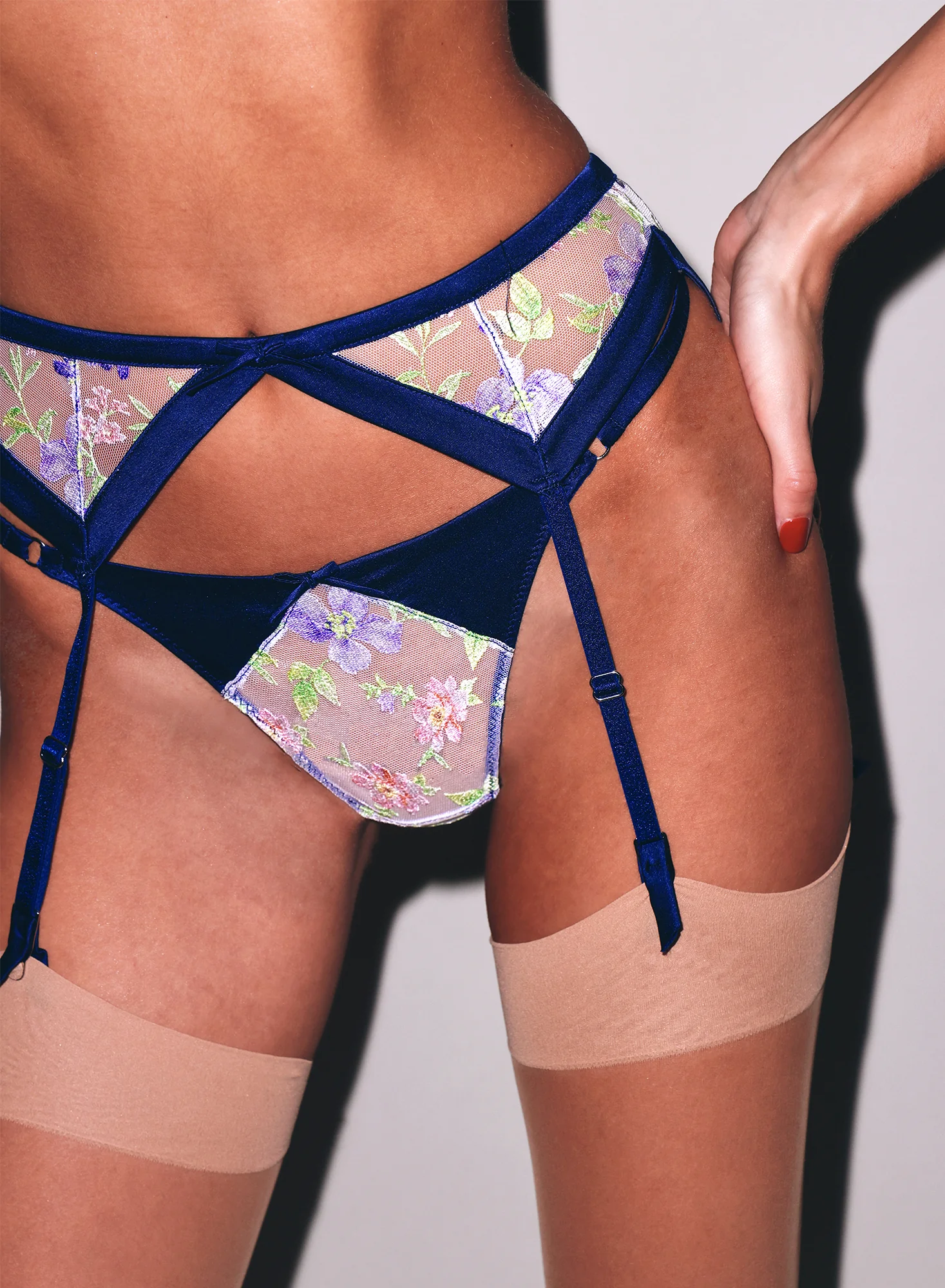 Elara Embroidery Garter Belt - Image 4