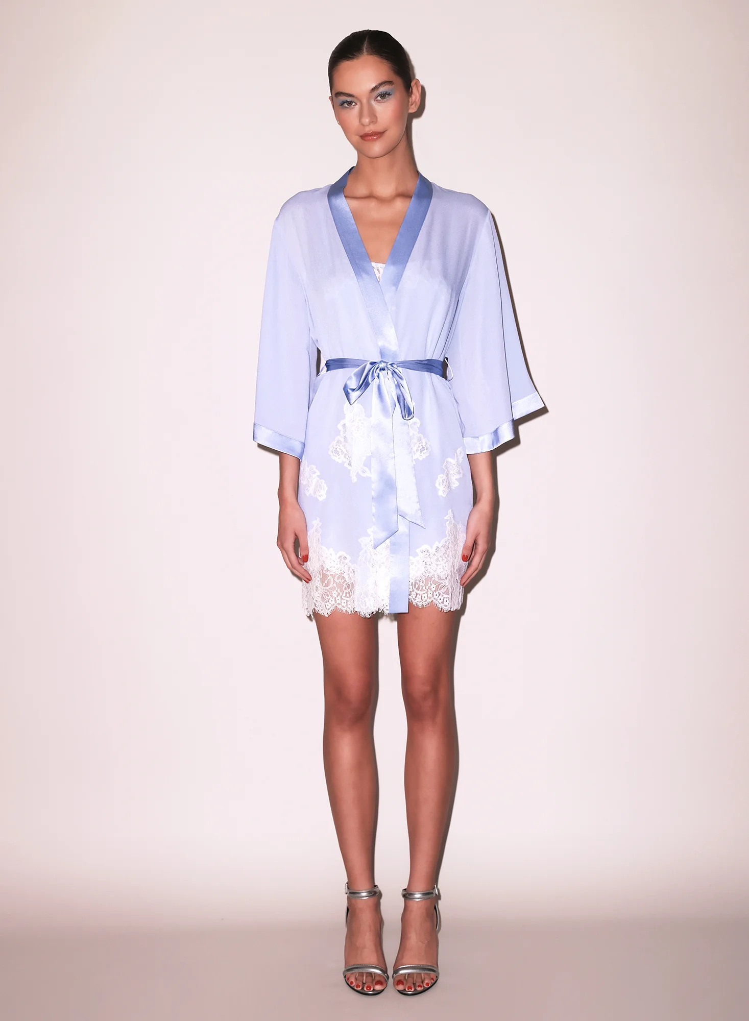 Juliet Lace Robe - Image 4