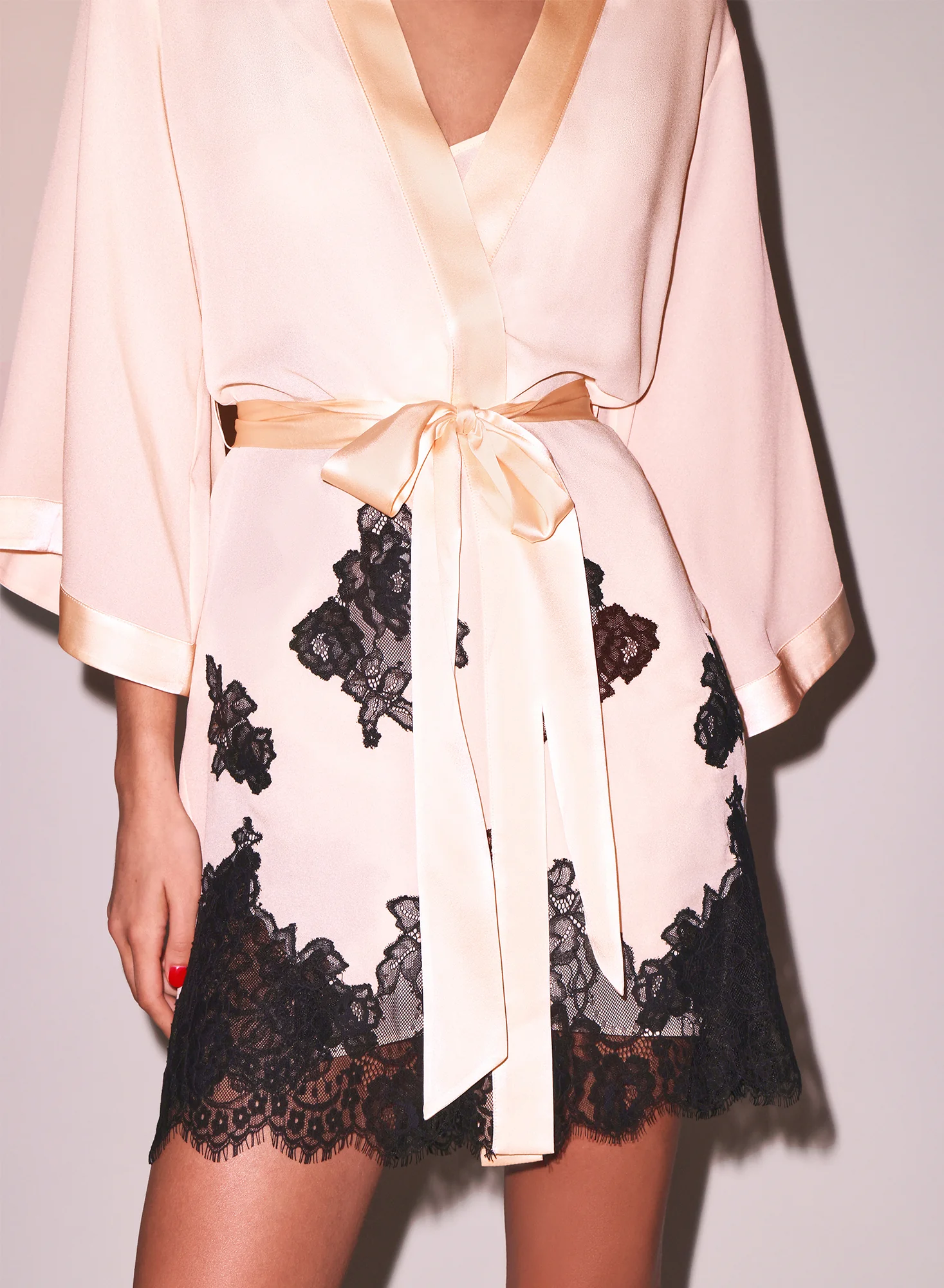 Juliet Lace Robe - Image 4